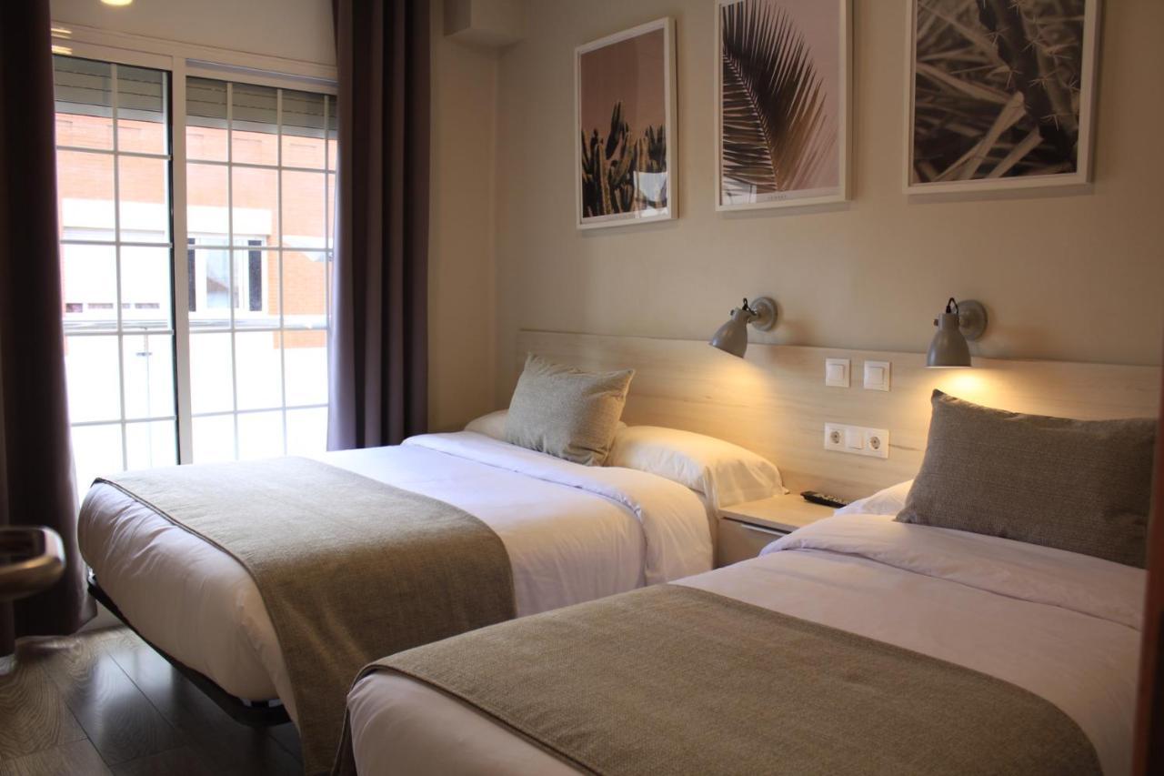 Twin Room with Private Bathroom,982415776:JPEG